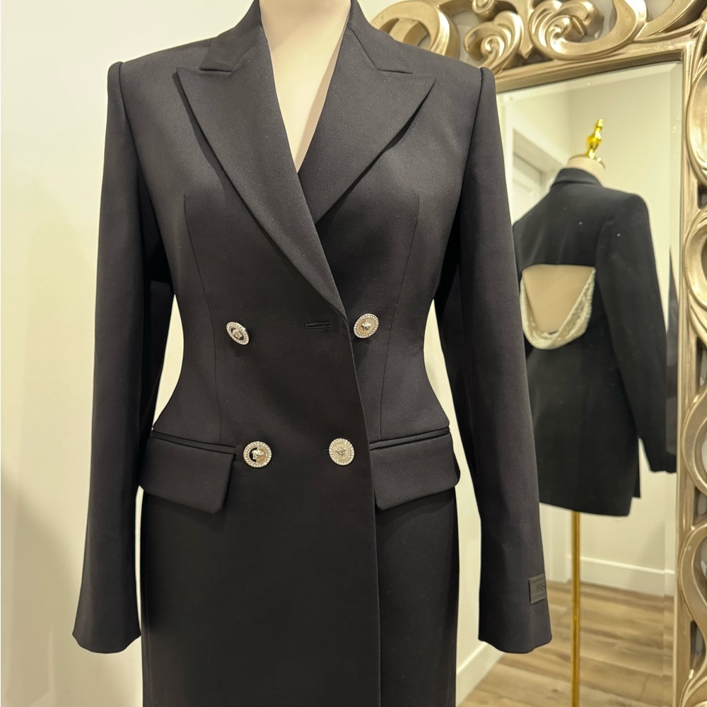 Elegant Black Double-Breasted Women's Jacket